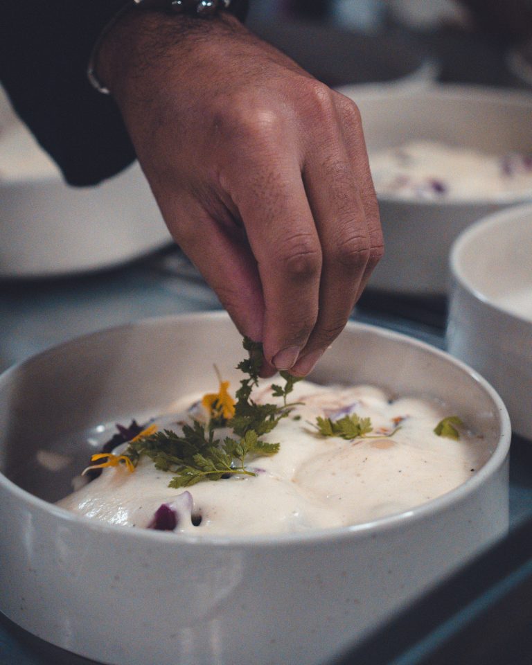 Traiteur événementiel à Paris et en Île-de-France, Monsieur Sens, cuisine sur mesure d’inspiration méditerranéenne
